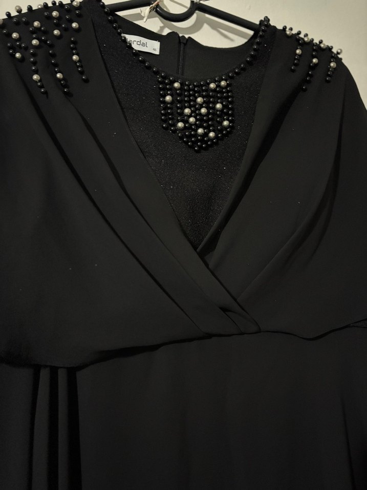 Siyah Uzun V Yaka Gotik Elbise - Görsel 3