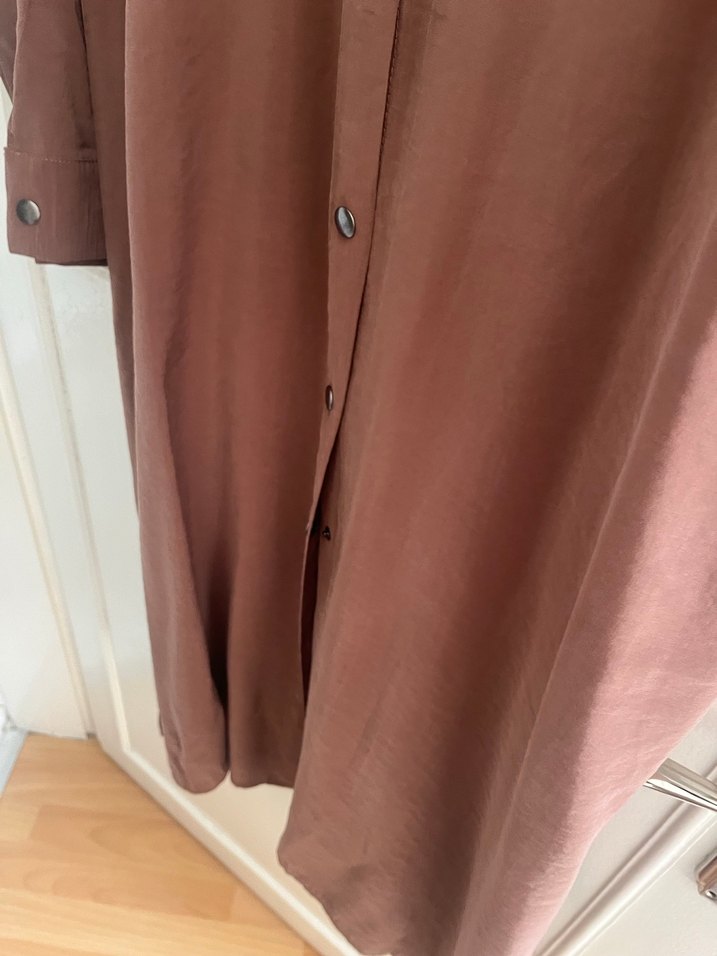 Düğmeli Uzun Kahverengi Kadın Tunik - Görsel 3