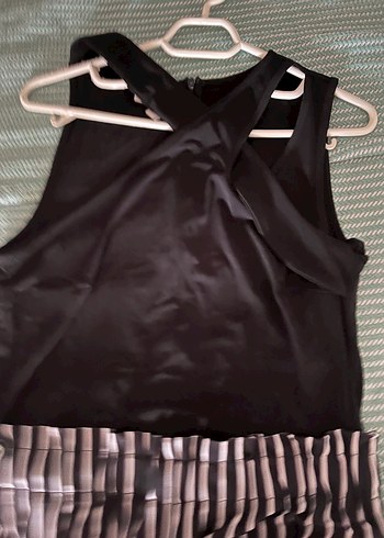 Siyah V Yaka Pilili Uzun Tulum - Görsel 6