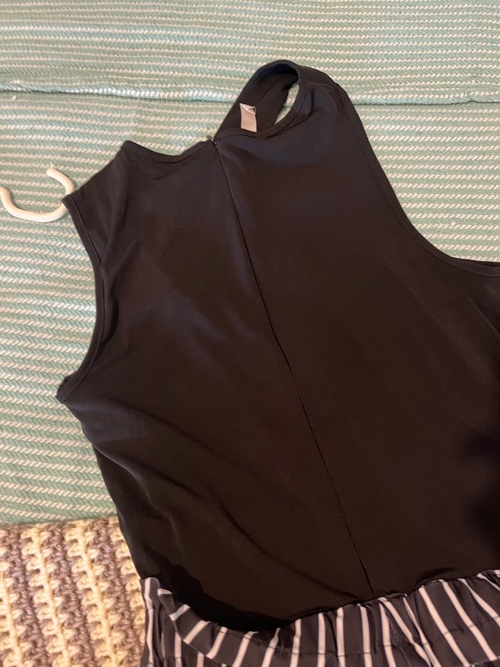 Siyah V Yaka Pilili Uzun Tulum - Görsel 4