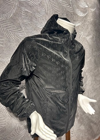 Siyah Calvin Clein Kapşonlu Yağmurluk Ceket - Görsel 3