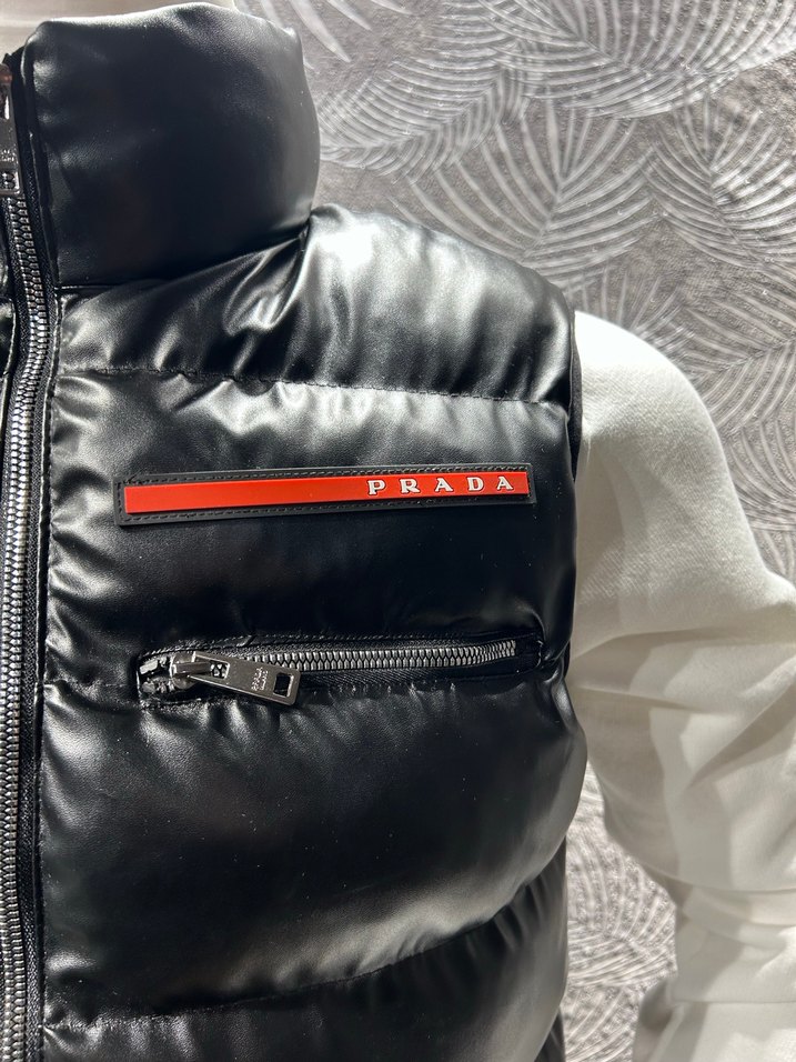 Prada Şişme Yelek - Görsel 4