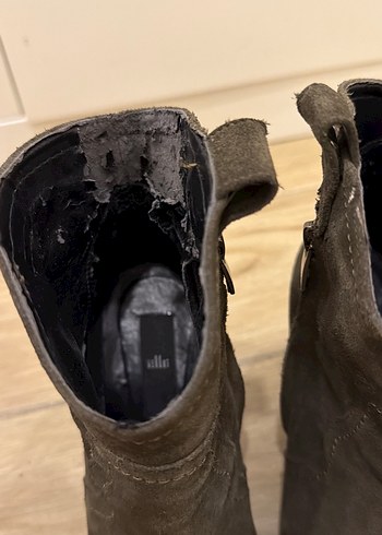 Yesil
Süet Kadın Dolgu Topuk Bot - Görsel 4