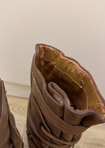 Bej Süet Dolgu Topuklu Kadın Bot - Görsel 4