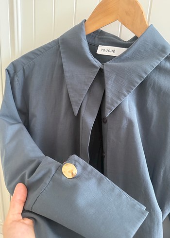 SATILDI!!
Touche prive Düğmeli Gri Kadın Gömlek - Görsel 3