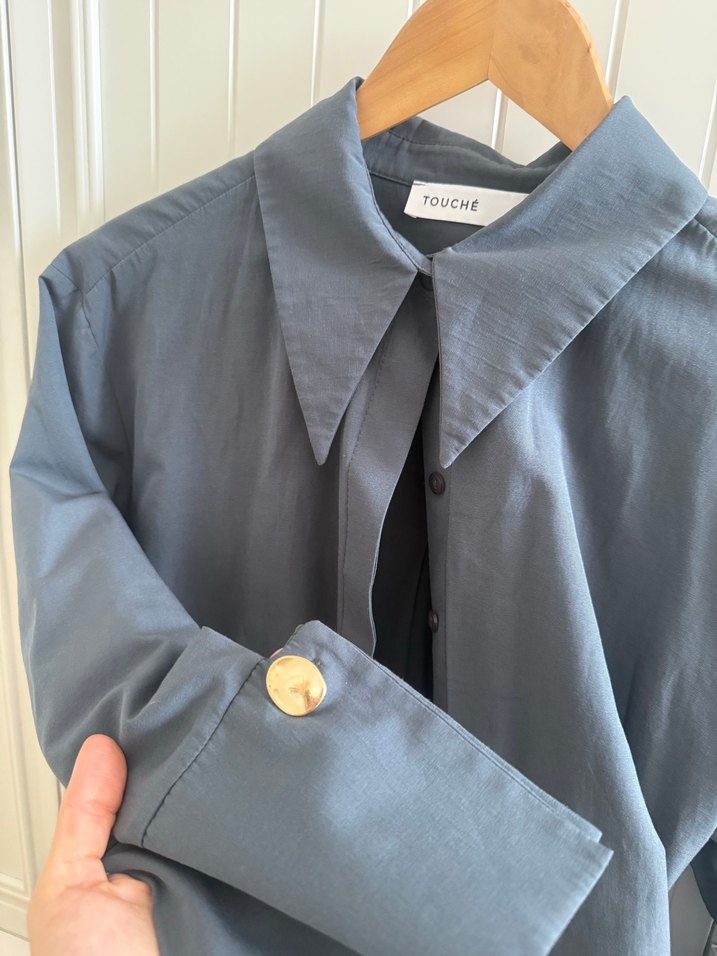 SATILDI!!
Touche prive Düğmeli Gri Kadın Gömlek - Görsel 3