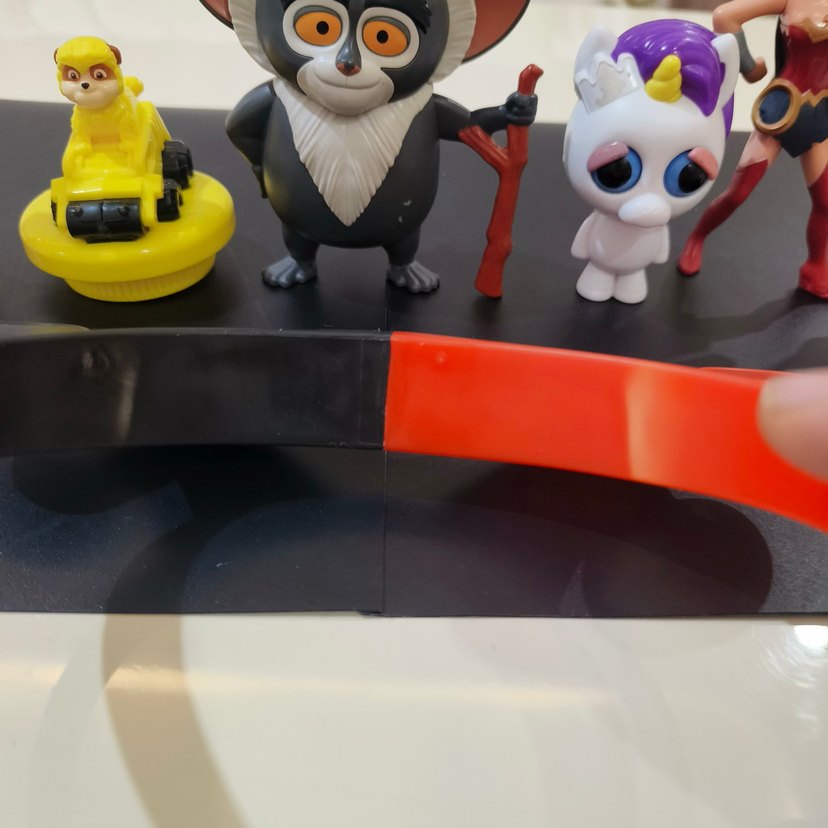 Burger King lisanslı & Karışık Koleksiyonluk Figür Seti (6 Adet) - Görsel 3