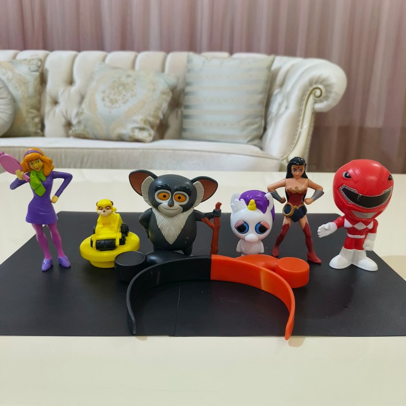 Burger King lisanslı & Karışık Koleksiyonluk Figür Seti (6 Adet) - Görsel 2