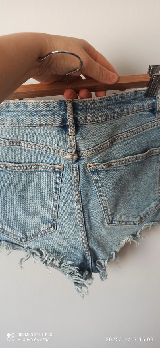 Düğmeli, Bol Kesim Kadın Mini Kot Şort - Görsel 3