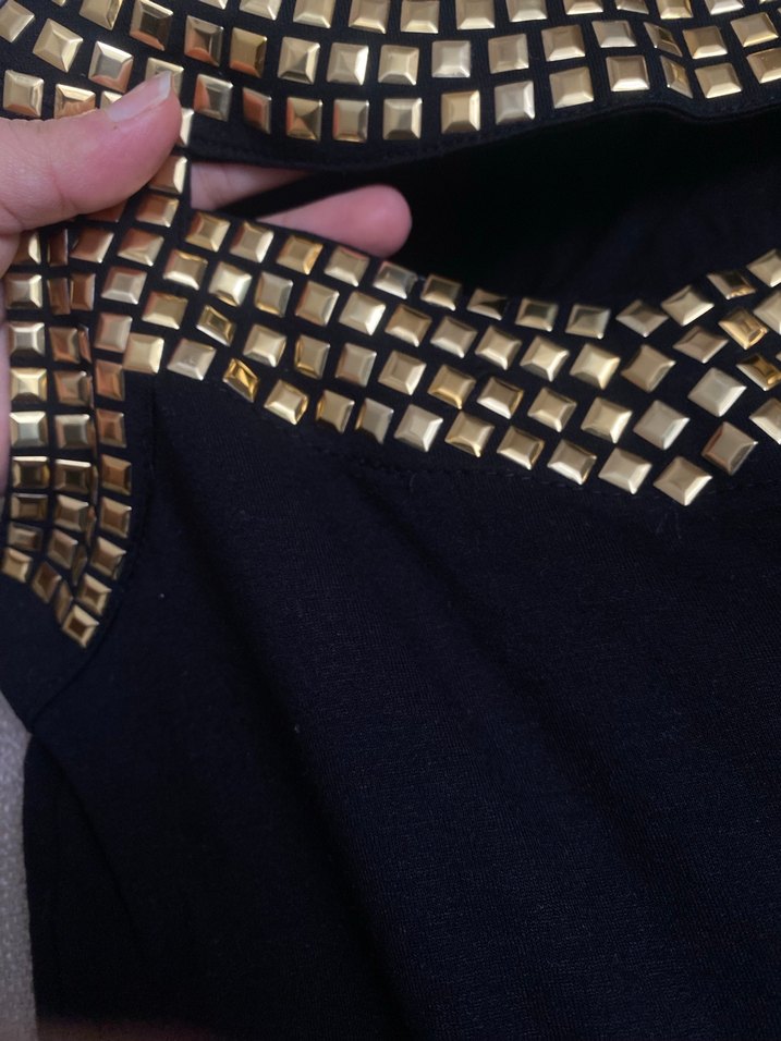 Taşlı dekolteli bluz - Görsel 3