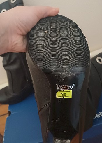 Reebok Siyah Deri Yüksek Topuklu Diz Boyu Bot - Görsel 4