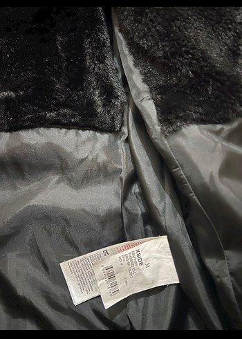 Siyah Kapüşonlu Kadın Kışlık Mont - Görsel 4