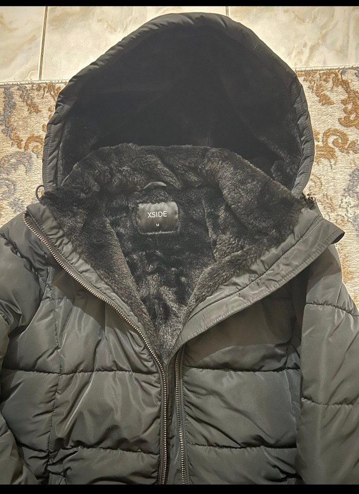 Siyah Kapüşonlu Kadın Kışlık Mont - Görsel 2