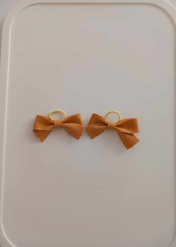 Fiyonk Detaylı Çocuk Saç Tokası - Görsel 2