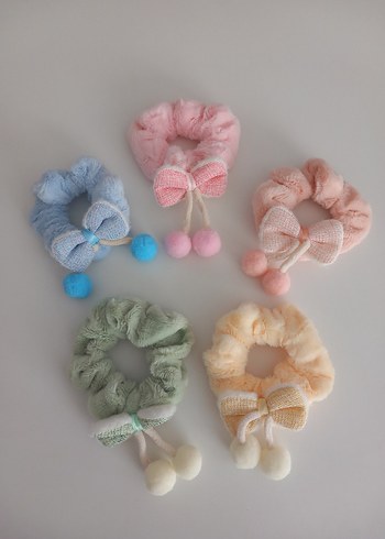 Peluş Ponponlu Lastik Toka - Görsel 3