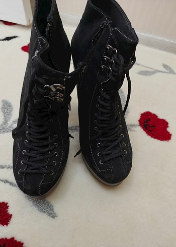 Siyah Tokalı Gotik Kadın Topuklu Bot 40 numara - Görsel 2