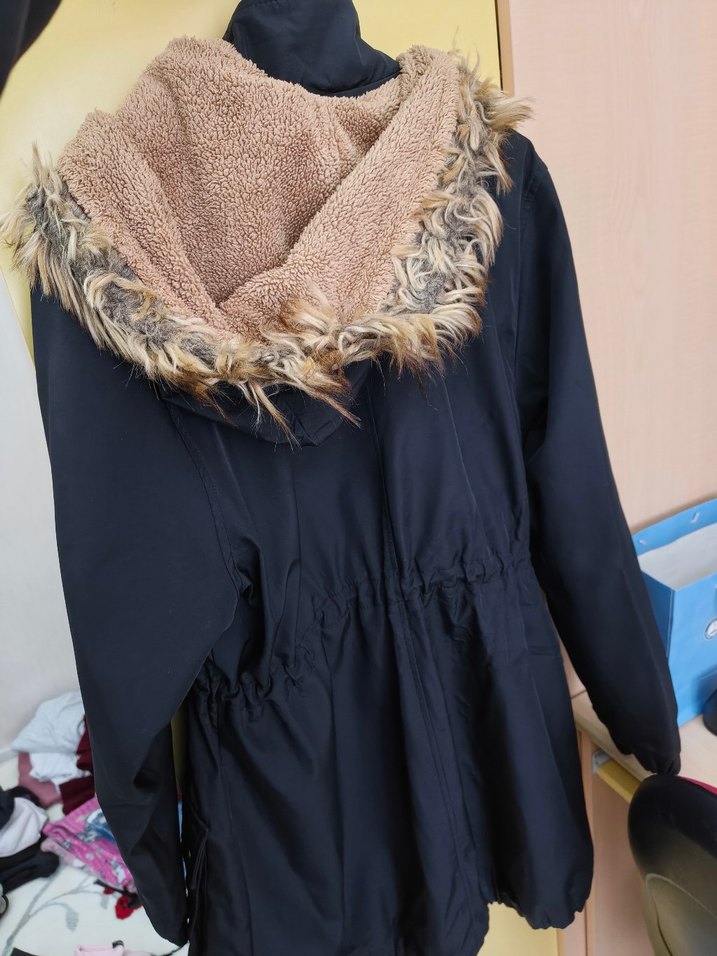 Kürk Detaylı Siyah Kadın Kışlık Ceket - Görsel 2