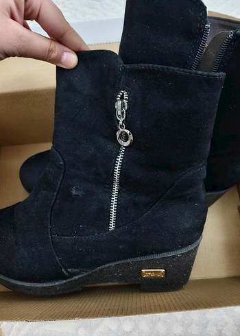 Siyah Süet Dolgu Topuklu Kadın Bot - Görsel 3