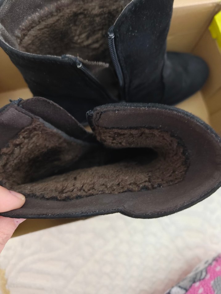 Siyah Süet Dolgu Topuklu Kadın Bot - Görsel 2