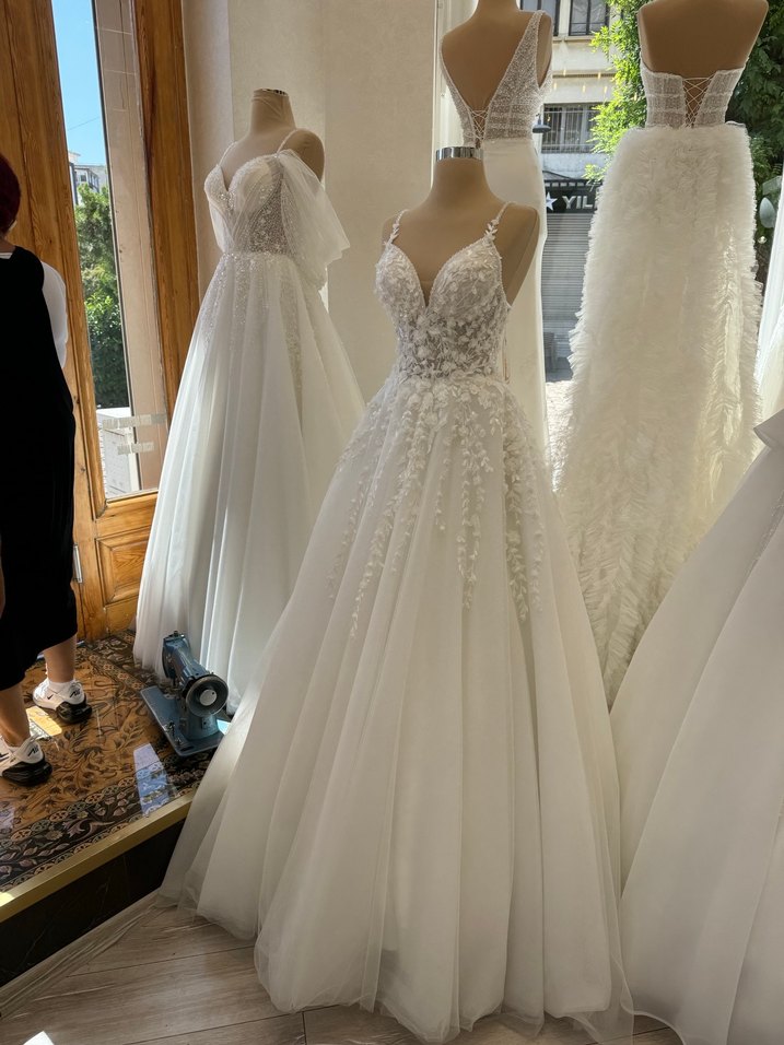 Straplez Işlemeli A-Line Gelinlik - Görsel 2