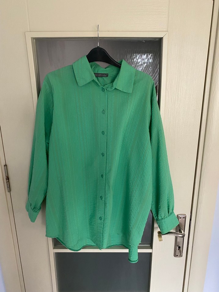 Düğmeli Yeşil Keten Kadın Gömlek - Görsel 2