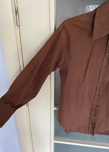 Düğmeli Kahverengi Kadın Gömlek - Görsel 2
