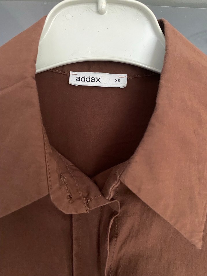 Düğmeli Kahverengi Kadın Gömlek - Görsel 3