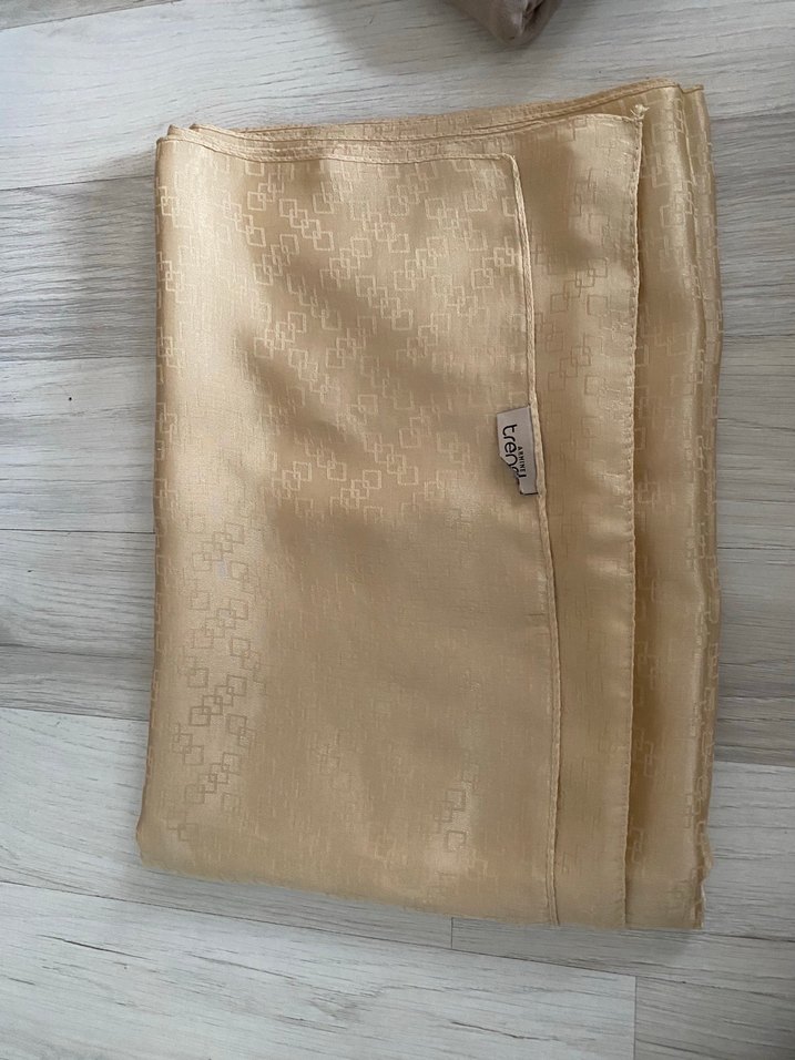 Bej tenk satenimsi şal - Görsel 2