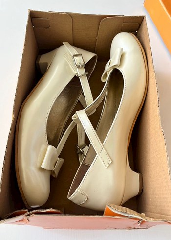 Kız Çocuk Beyaz Fiyonk Detaylı Babet - Görsel 3