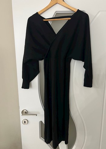 V Yaka Siyah Kadın Triko Midi Elbise - Görsel 3