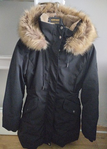 Siyah Kürklü Kadın Kışlık Mont - Görsel 6