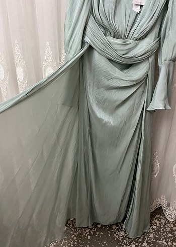 Uzun Kollu Drapeli Yeşil Abiye Elbise - Görsel 3