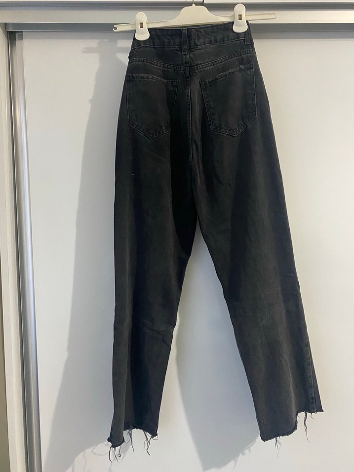 Siyah Payet İşlemeli Midi Kot Pantolon - Görsel 2