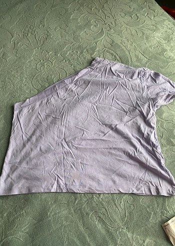 Lila tek omzu açık Tişört - Görsel 2