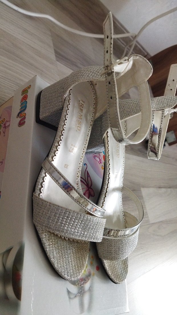 Gri Yüksek Topuklu Kemerli çocuk topuklu Ayakkabı - Görsel 4