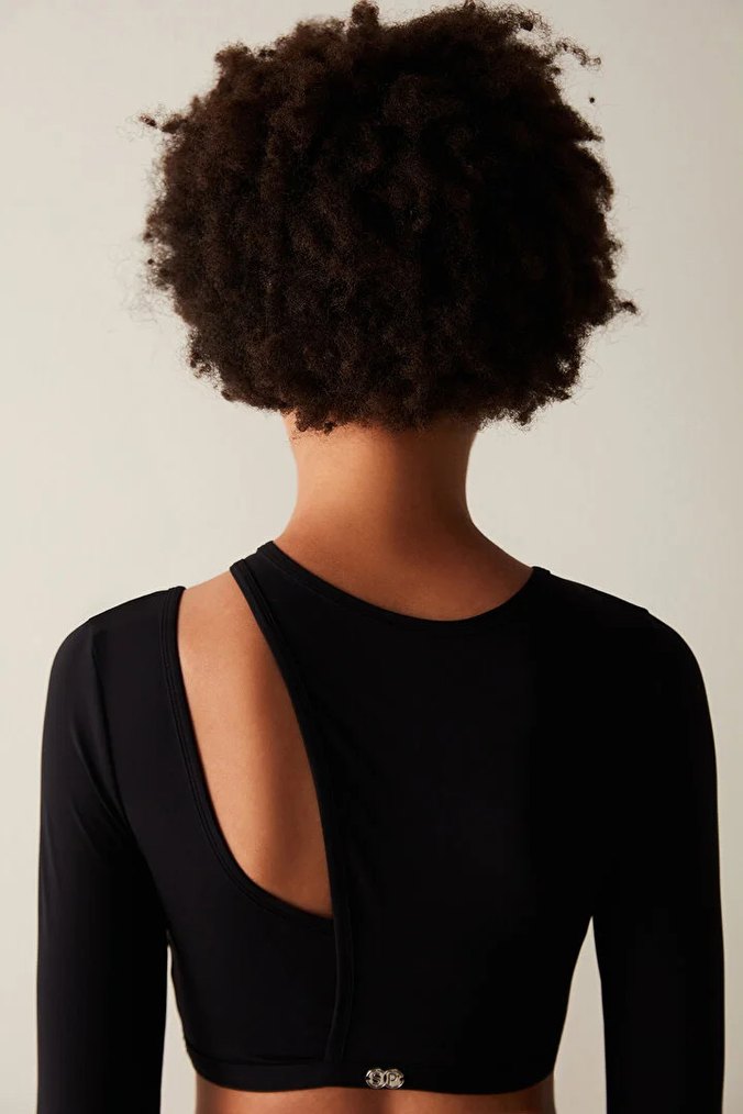 Siyah Asimetrik Kesim Crop Top - Görsel 5