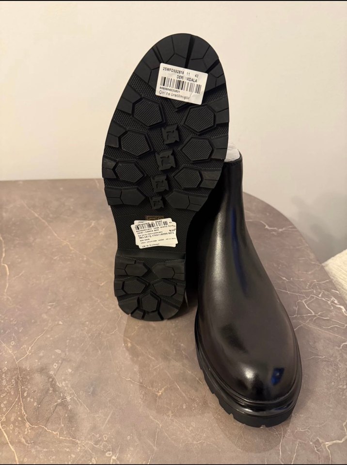 Siyah Rugan Stiletto Topuklu Kadın Bot - Görsel 2