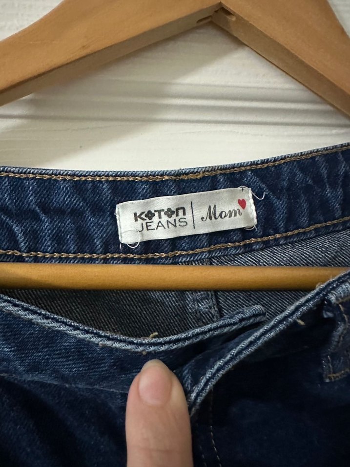 Kadın Mavi Çizgili Kemerli Mini Kot Şort - Görsel 5