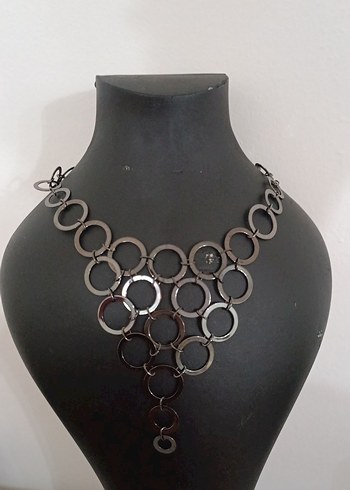 Siyah Zincir Detaylı Gotik Midi Kolye - Görsel 2