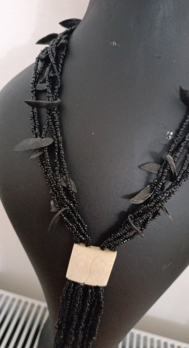 Uzun Siyah Boncuklu Bohem Kadın Kolye - Görsel 2