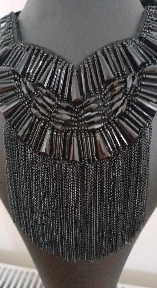 Uzun Siyah Gotik Boncuklu Kadın Kolye - Görsel 4