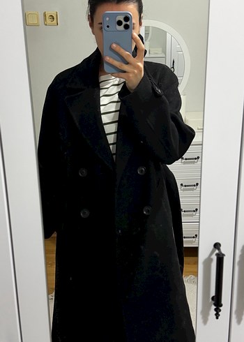 Siyah Uzun Düğmeli Kaban - Görsel 2