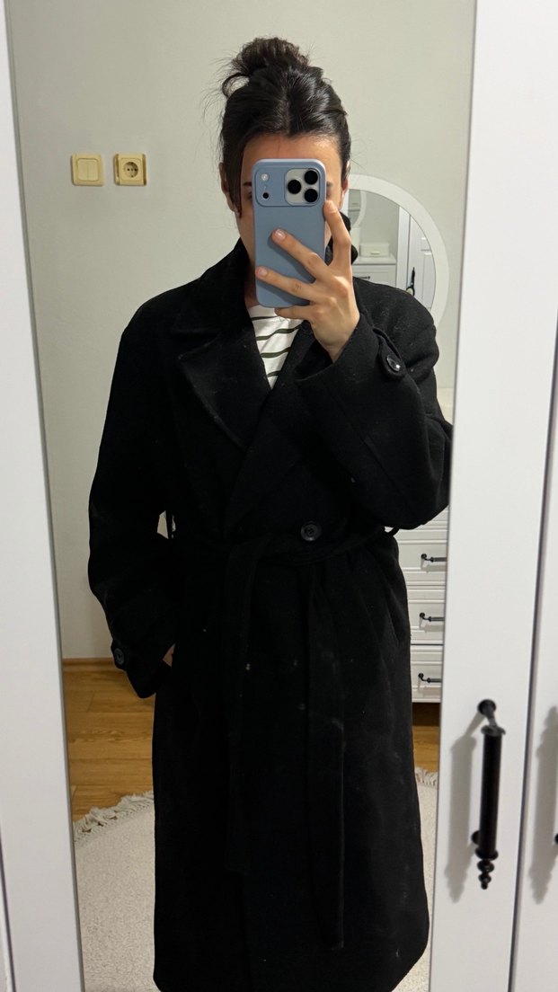 Siyah Uzun Düğmeli Kaban - Görsel 4