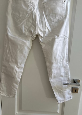 Düğmeli Beyaz Kadın Kot Pantolon - Görsel 6