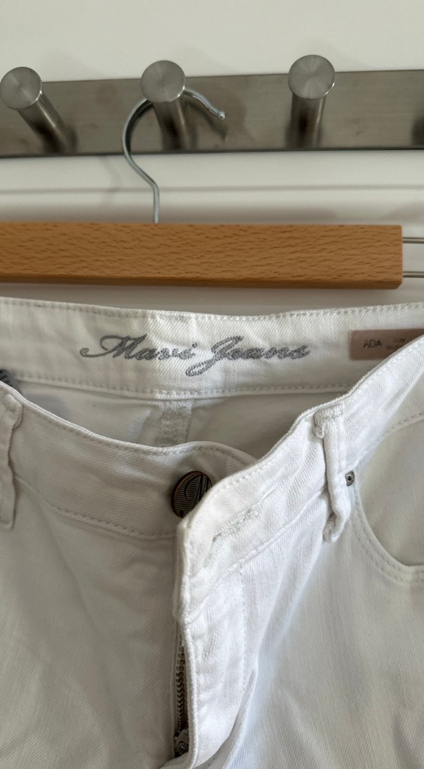 Düğmeli Beyaz Kadın Kot Pantolon - Görsel 4