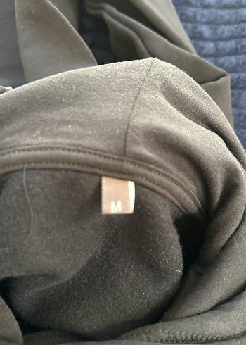 Siyah Kapüşonlu Kadın Sweatshirt - Görsel 4