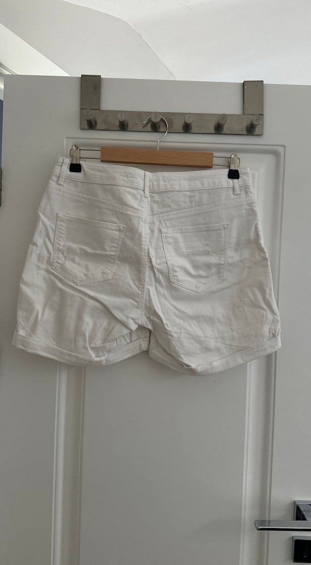 Beyaz Mini Kot Şort Rahat Kesim - Görsel 2