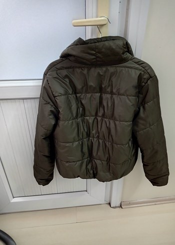 Kadın Gri Dik Yaka Fermuarlı Kışlık Mont - Görsel 4