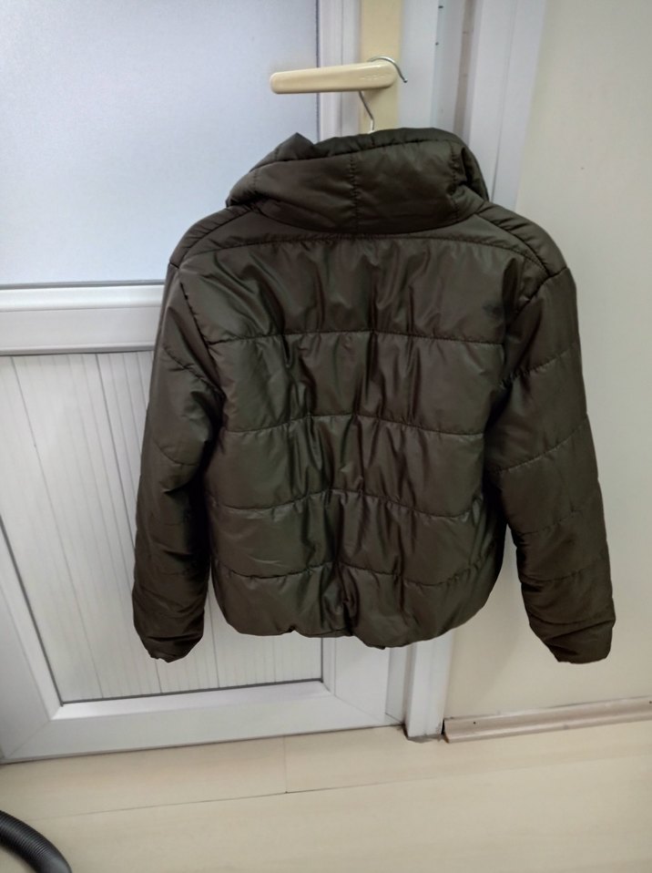 Kadın Gri Dik Yaka Fermuarlı Kışlık Mont - Görsel 4