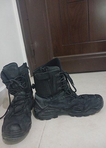 Siyah Bağcıklı Minimalist Erkek Bot - Görsel 3